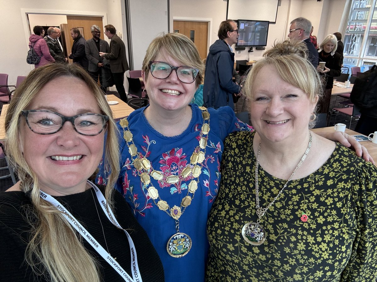 This morning was the Mayors Prayer Breakfast and we were raising money for Stockport Food Network, if you would like to donate, click the link -

justgiving.com/crowdfunding/m…