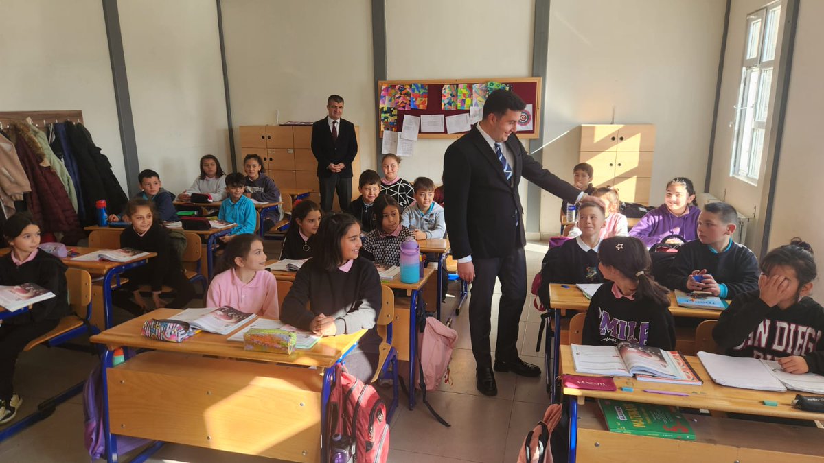 grgntepeIHO's tweet photo. Kaymakamımız Sayın Emre KAZANASMAZ okulumuzu ziyaret ederek öğretmen ve öğrencilerimizle bir araya geldiler.@tcmeb @meb_dinogretimi @Yusuf__Tekin @gurgentepekayma @Ordu_MEM @mfvargeloglu @GurgentepeMEM @SalihBas5252 @bicici_engin @MeteBar55 https://t.co/XAzWytw5FT