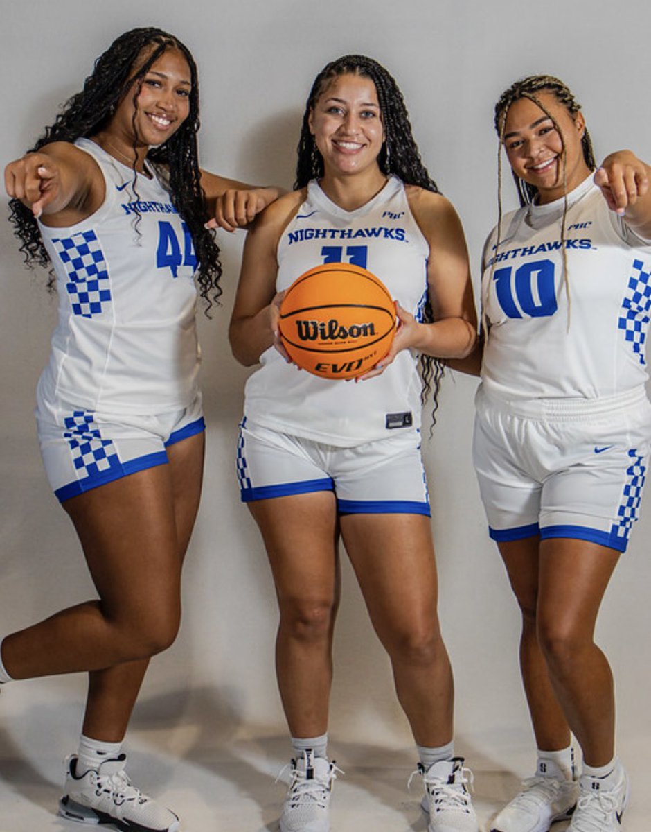 Happy birthday to the☝️in the middle!  We love you <a href="/jstorr_11/">Jaleah Storr</a> 
💙🤍🎂🎉