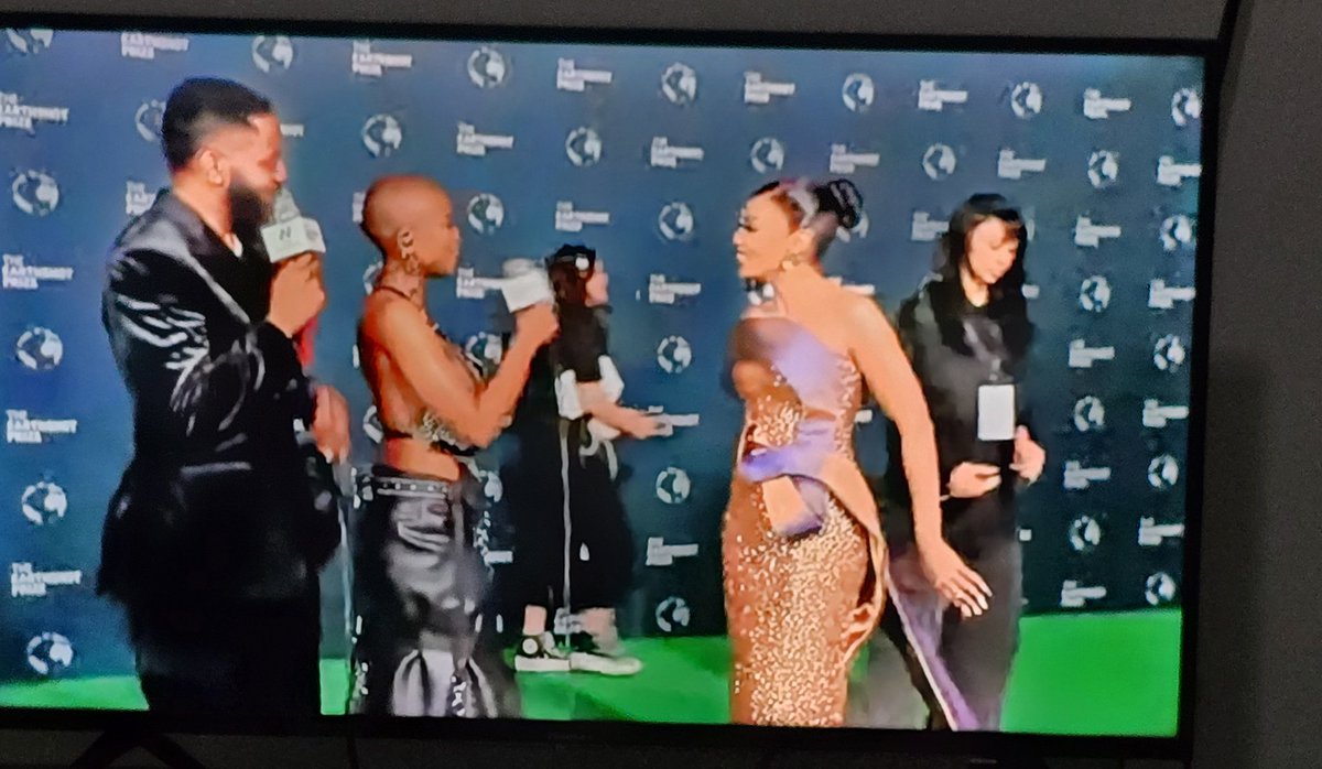 The queen has arrived #EarthshotCapeTown <a href="/Bonang/">Bonang Matheba 👑</a>