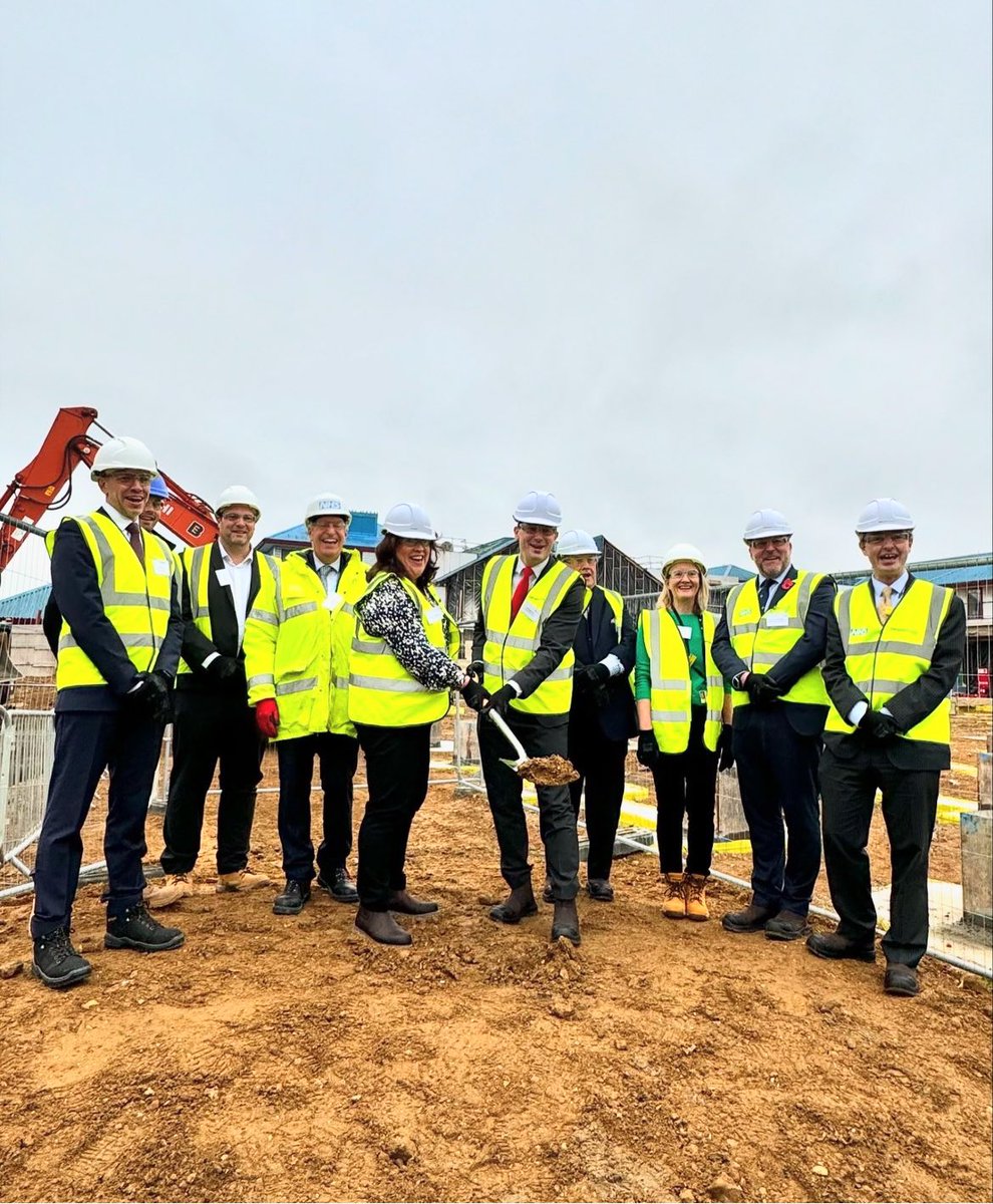 TomHayesBmouth's tweet photo. Today was fantastic 🎉 It was a privilege to join @UHD_NHS to break ground on a new £91 million ward and catering block at the Royal Bournemouth Hospital! 🏗️ https://t.co/rydvBOvHY3