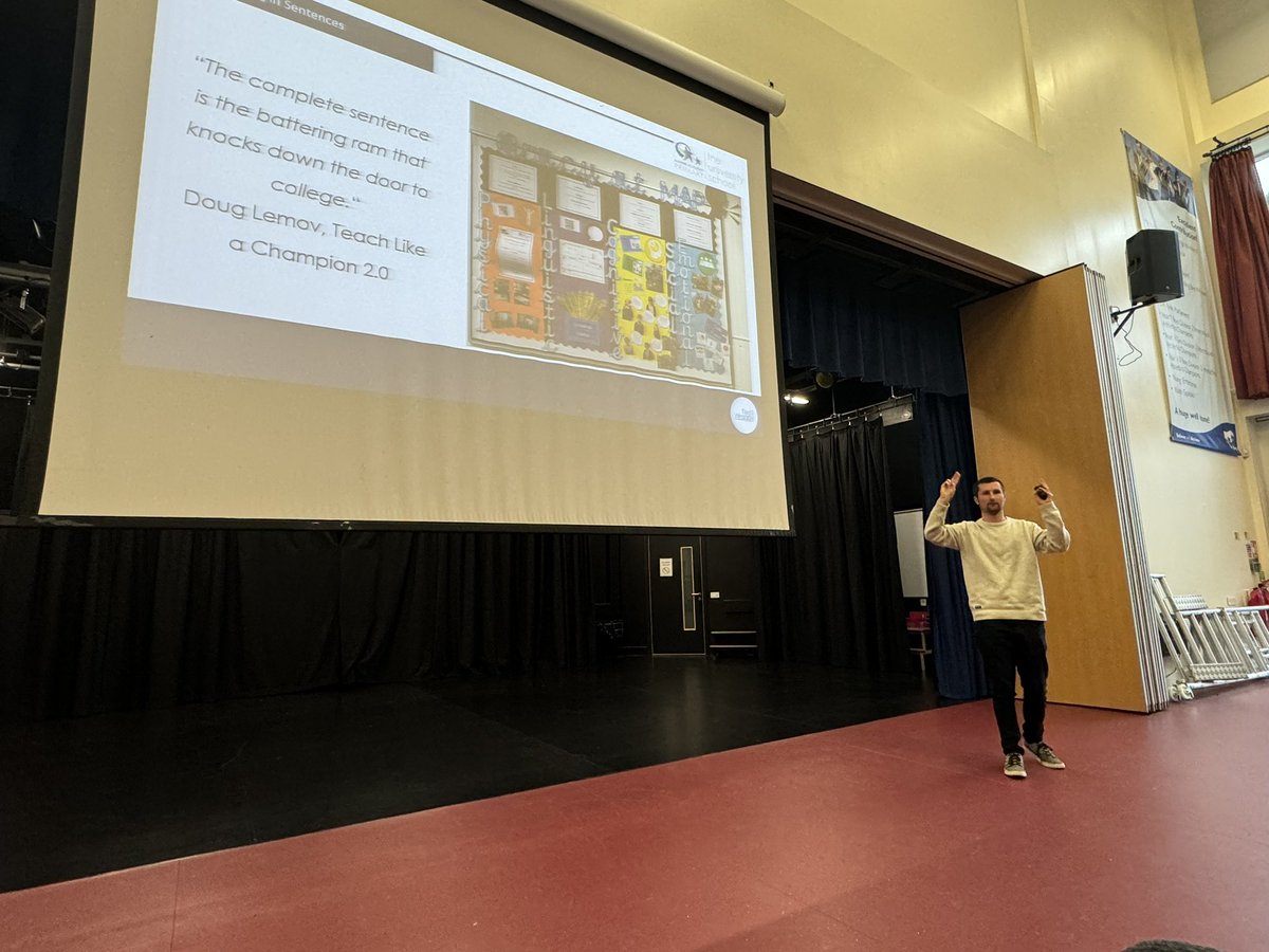 SiobhanMered123's tweet photo. I had a fantastic time at the Primary Oracy session, diving into @GreatOracy with @jimrogers72 and Laura Kerslake 🗣️📖 - such an enriching experience! We also had brilliant input from @MarineAcademy Primary’s Georgina Reid and @AlexDruce26. 💙 2/4 https://t.co/Ov5ZxATTKd