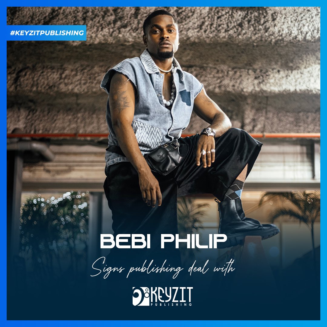 KeyzitGambia's tweet image. [𝐊𝐄𝐘𝐙𝐈𝐓 𝐏𝐔𝐁𝐋𝐈𝐒𝐇𝐈𝐍𝐆]
The talented ivorian music icon Bebi Philip signs publishing deal with Keyzit ! 🎶
We&apos;re so proud to welcome him  🎉
 
Give him a warm welcome ! 🔥
 
Cc @Keyzit ci 🇨🇮
 
#BebiPhillip #KeyzitPublishing #KeyzitCI #Keyzit #AfricanMajor