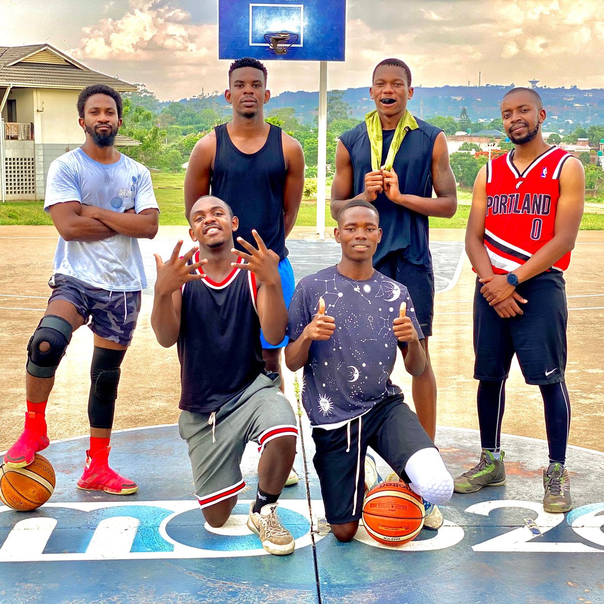 sundayballmw's tweet photo. Season "X" Week 41 CHAMPS - #99 "Khuz" O. Khofi, "DG3" D. Gama, Fortune, #4 G. Ashani, #69 "Cha-Weezy" C. Chipofya & P. Chiona
#Season10
#DPWars
#AnyGivenSunday
#ThisIsWhyWePlay
#ThisIsSundayBall
#SeeYouOnTheCourt
#ADecadeBalling https://t.co/YsQHzquWuS