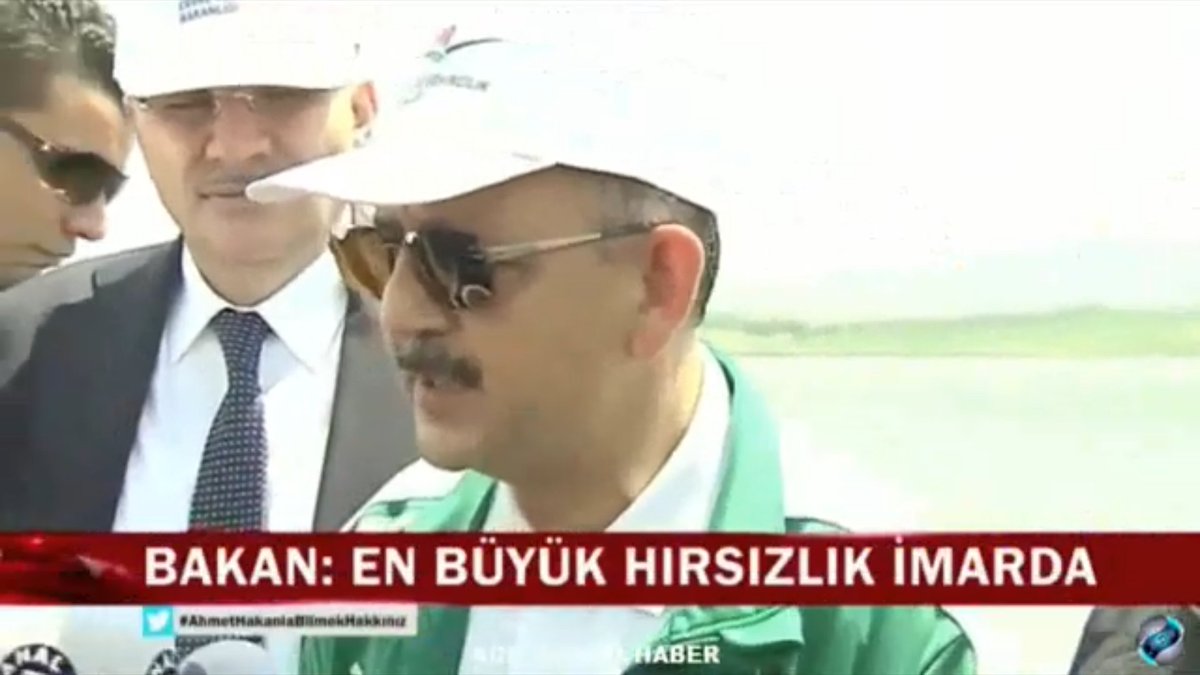 “Pendik belediyesi Akp ve Chp meclis üyeleri imar yolsuzluklarının nasıl yapıldığını tek tek anlatıyorlar.” 

Videonun tamamı
 youtube.com/watch?v=ocRarF…

Özhaseki "en büyük hırsızlık imarda"

Haksızlık yapıp el birliğiyle olmayan planları meclisten geçiren belediye meclis üyeleri.