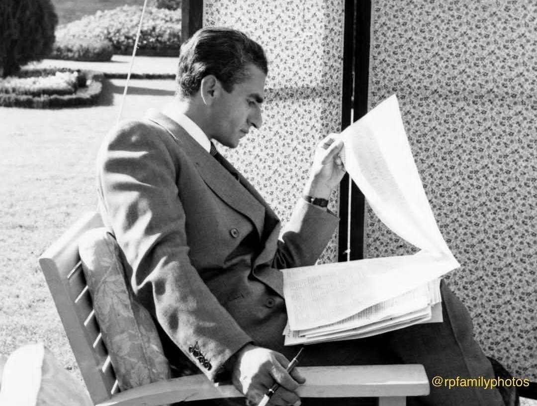 frank_1929's tweet image. جسم خسته ی تو به آلاشت باز میگردد
#جاویدآریامهر
#پهلوی_امید_ملت