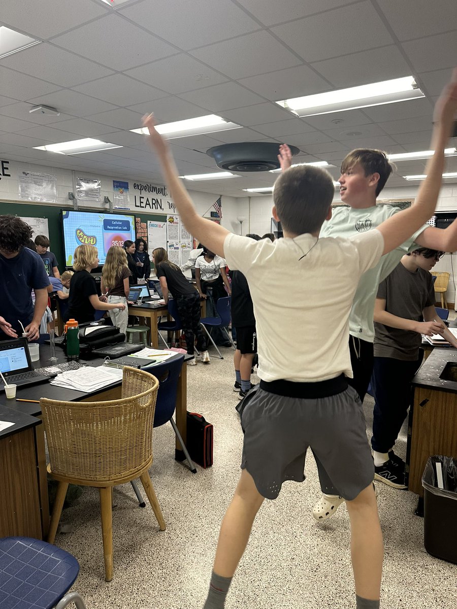 โ๐ ๐ค๐๐๐๐ฃ๐ช ๐๐๐ค๐ค๐๐๐๐๐ฃ ๐ฆ
tweet media