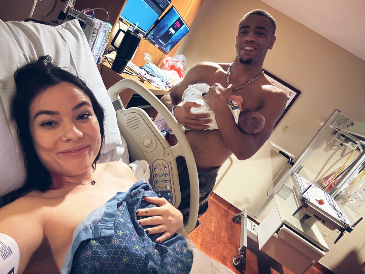 𝐊𝐈𝐋𝐋𝐄𝐑 𝐊𝐄𝐋𝐋𝐘 tweet media