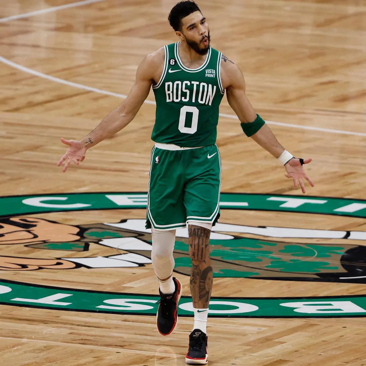 CelticssPride's tweet photo. BOLÃO DO ÓDIO 👿🔥

Quantos PTS, REB e AST Jayson Tatum irá fazer hoje?

O primeiro a acertar leva uma jersey do Tatum

Regras:
- O primeiro a acertar é o vencedor
- Palpites até as 21:30
- Seguir @CelticssPride e @Shootingjerseys 
- LIKE E RT nesse post https://t.co/JTk9bGbe6C