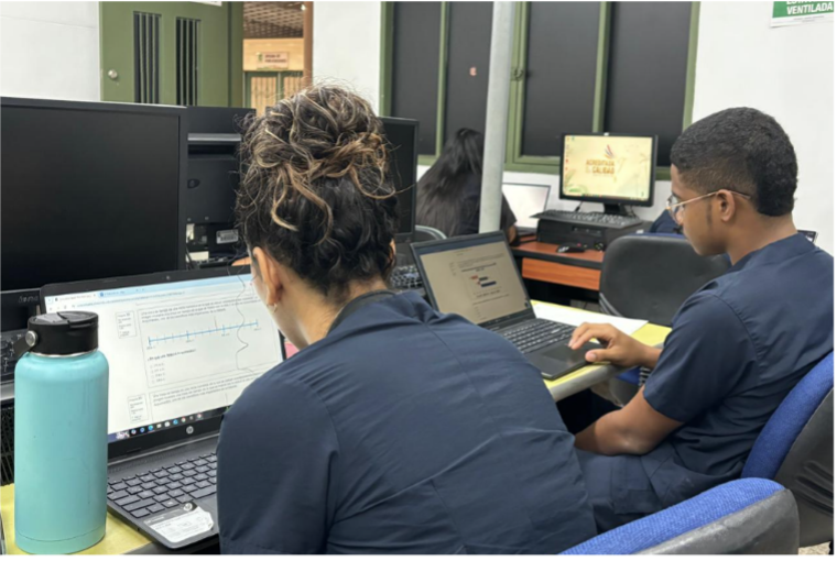 BienestarINS's tweet photo. Con la participación de 120 estudiantes de los programas de Licenciatura en Educación Infantil y Enfermería se dio inicio a la aplicación de la prueba intermedia en el marco de las competencias genéricas Saber Pro en la Universidad del Quindío. https://t.co/Z39zoYH0Am