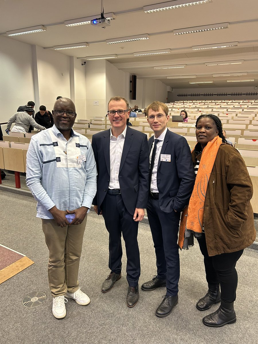 Spannende Diskussion heute in Zwickau mit DAAD-Alumnis in Zwickau zur Digitalisierung im deutschen Gesundheitswesen. ^AK
