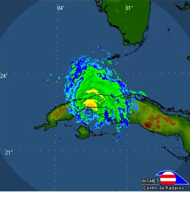 El huracán Rafael (categoría 3) entró a las 4:20pm de esta tarde al territorio nacional por Playa Majana, en Artemisa. Se espera su centro circule durante varias horas por tierras cubanas,  aparejado de fuertes vientos y torrenciales lluvias.
