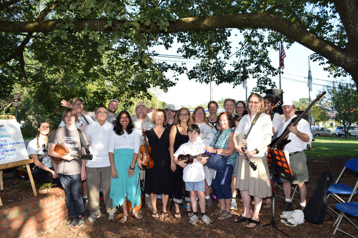 Join us this Sunday (11/10) from 230-330pm in the Century Center for a sing-along with the Find Your Own Voice Singers!  Their repertoire includes selections from pop, folk, blues and other musical genres that allow for easy participation with familiar tunes. $3/person.