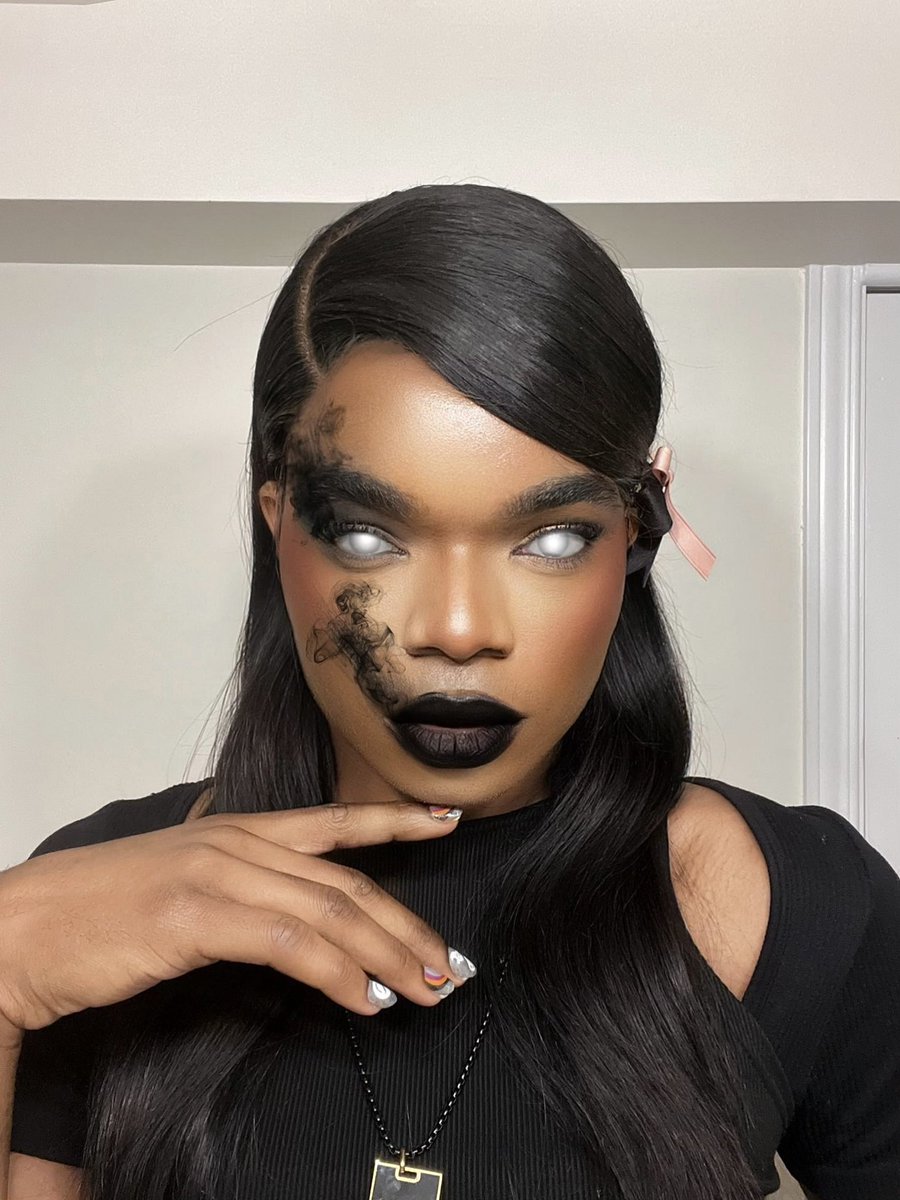 JorgeKizzy2's tweet photo. 💨

.
.

 #makeup #artist #makeupartist #mua #entrepreneur #beauty #love #makeuplover #wakeupandmakeup  #undiscovered_muas #makeupjunkie #anastasia #morphe #anastasiabeverlyhills #maybelline  #maccosmetics #nyxcosmetics #explorepage #glam https://t.co/f1e24JoAJA