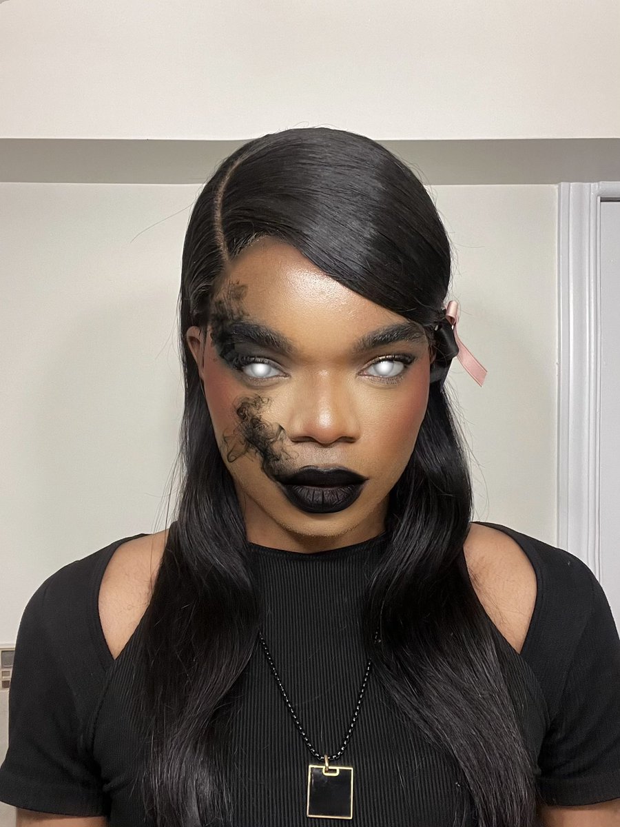 JorgeKizzy2's tweet photo. 💨

.
.

 #makeup #artist #makeupartist #mua #entrepreneur #beauty #love #makeuplover #wakeupandmakeup  #undiscovered_muas #makeupjunkie #anastasia #morphe #anastasiabeverlyhills #maybelline  #maccosmetics #nyxcosmetics #explorepage #glam https://t.co/f1e24JoAJA