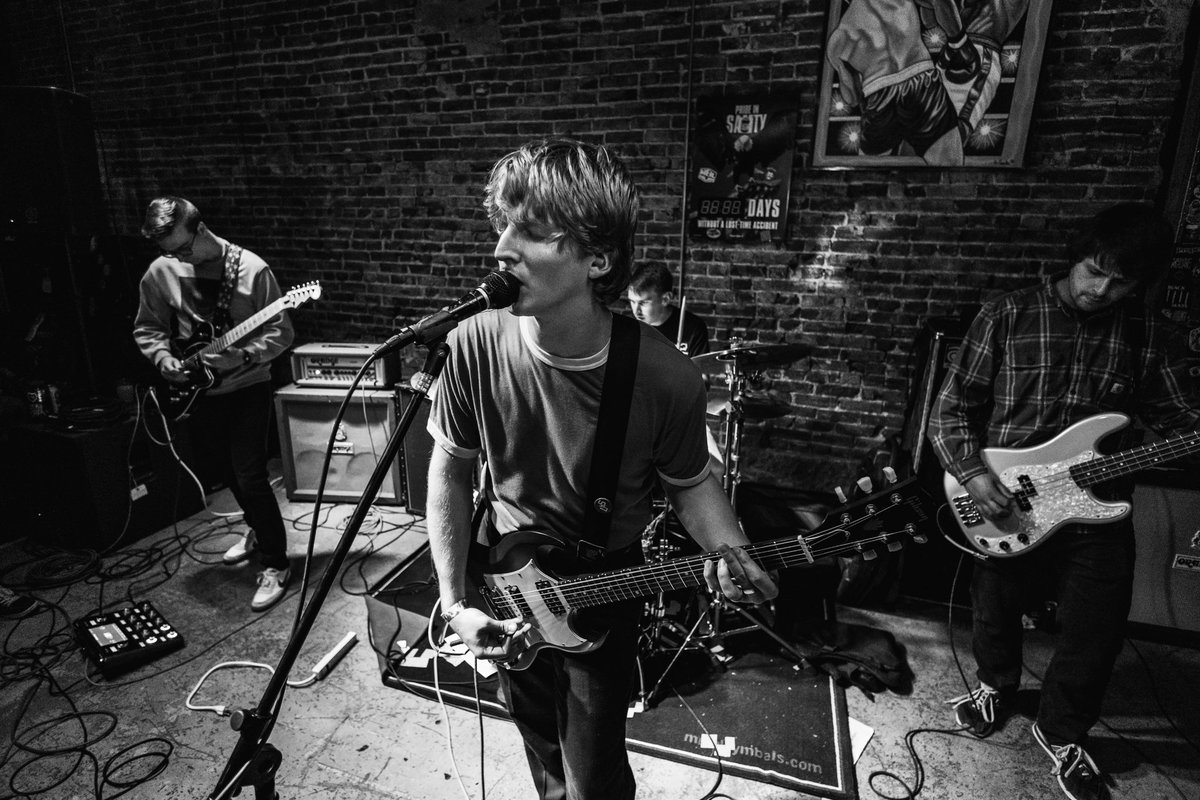 DiscernIL's tweet photo. big rock guys https://t.co/sNoD6MHeLC