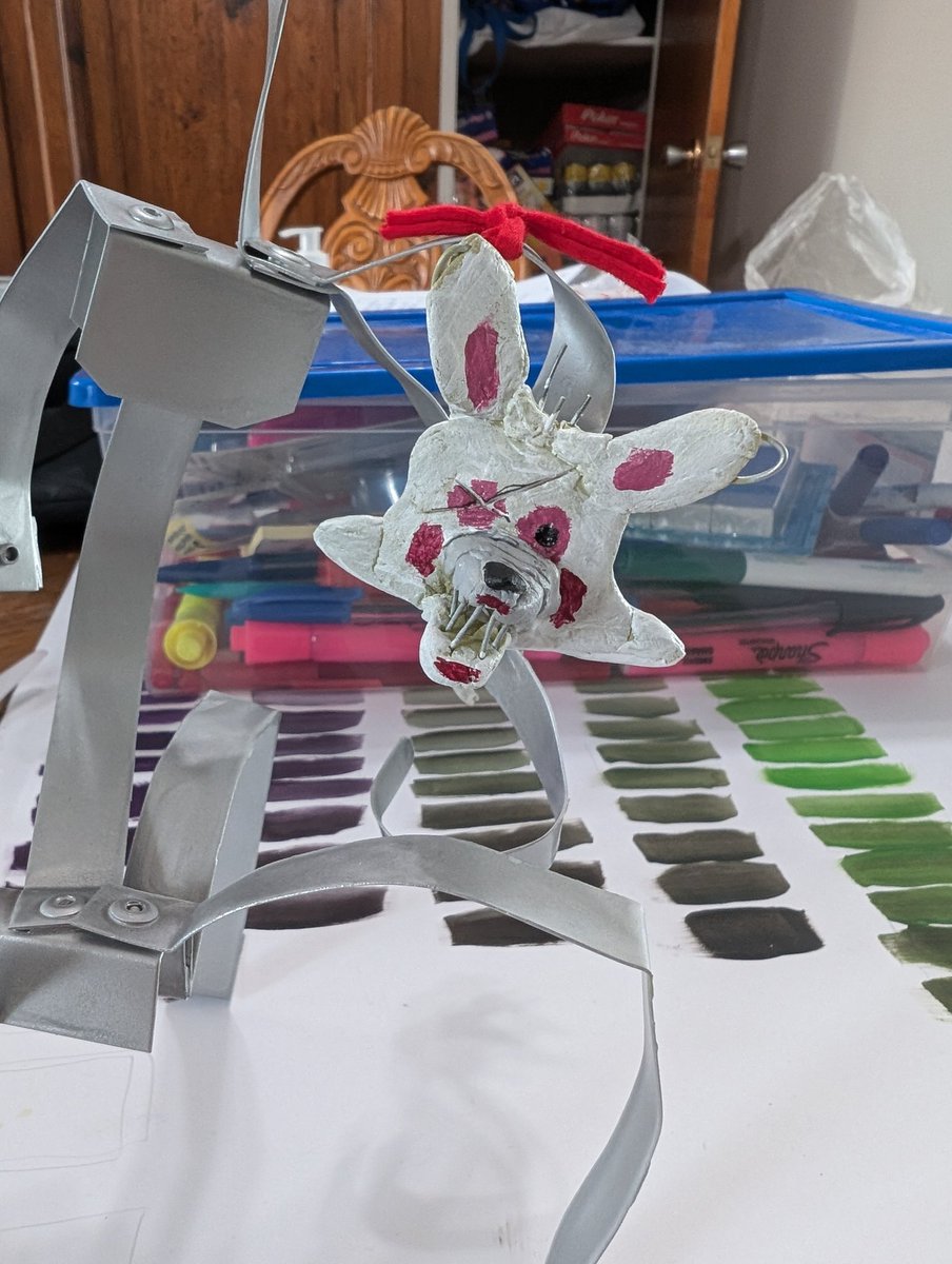 GlamR_Chica's tweet photo. Fini.
#Fnaf #Fnaf4 #FiveNightsAtFreeddys #FiveNightsAtFreeddys4 #Mangle #NightmareMangle #Art #Sculpture https://t.co/Gh8no3Uk5M