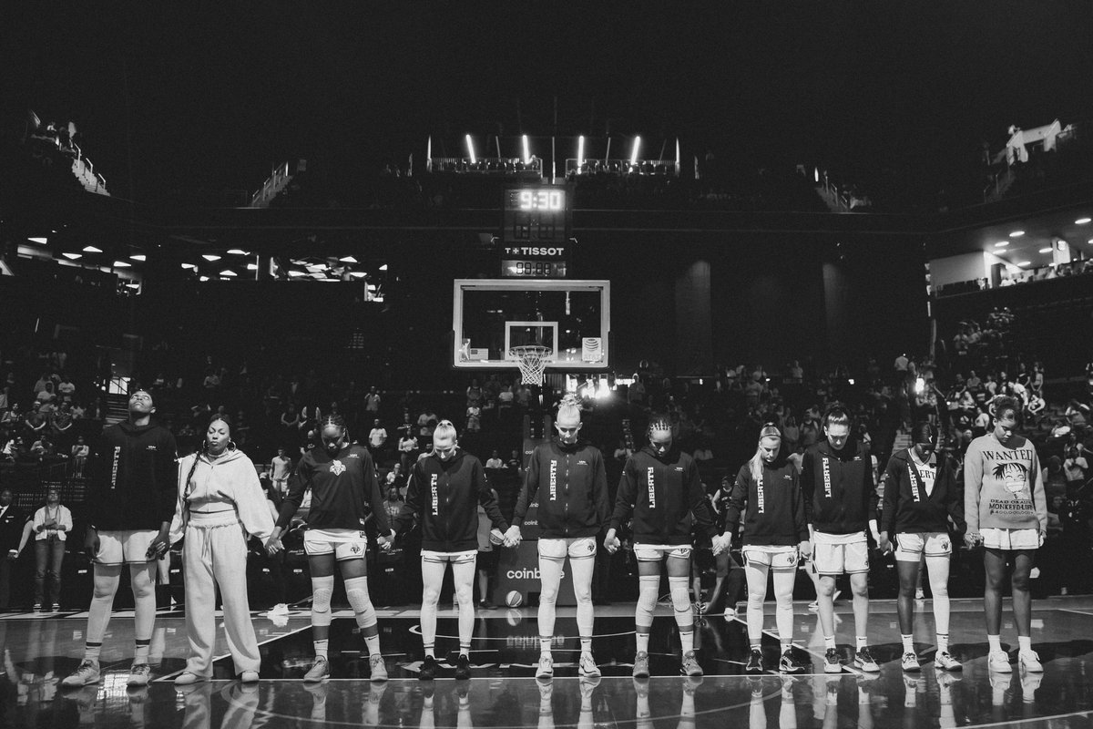 nyliberty's tweet photo. Sending love 🫂 

We all we got, we all we need. https://t.co/SPH4FHb6XQ