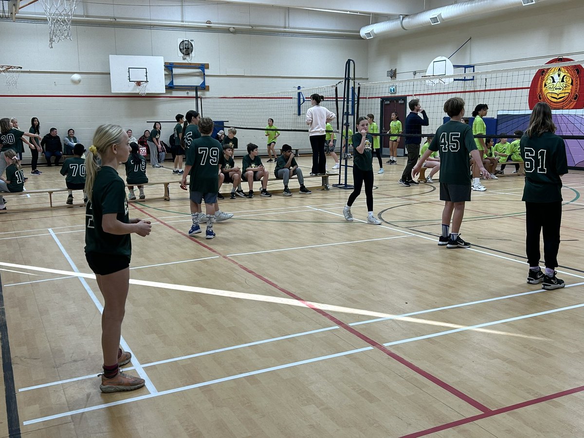 LadnerElem's tweet photo. Volleyball season is in full swing! We are grateful to our teacher volunteers who take the time to coach our Grade 6 and 7 students. We look forward to seeing your skills improve throughout the season! @deltasd37 https://t.co/BUq7AFhSih