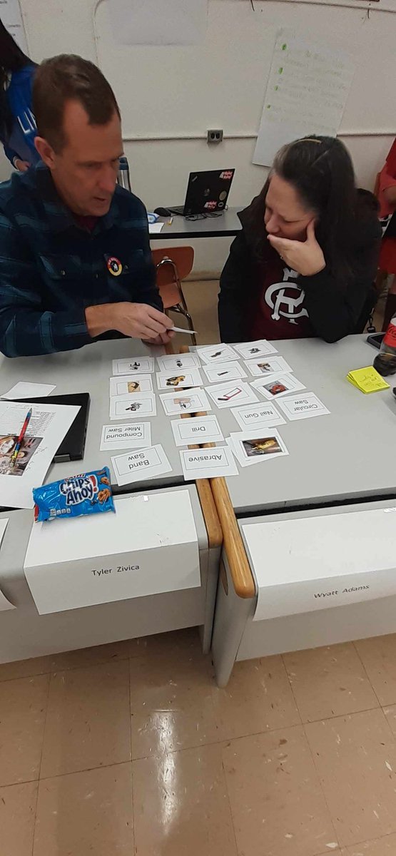 Emily Lewis tweet media