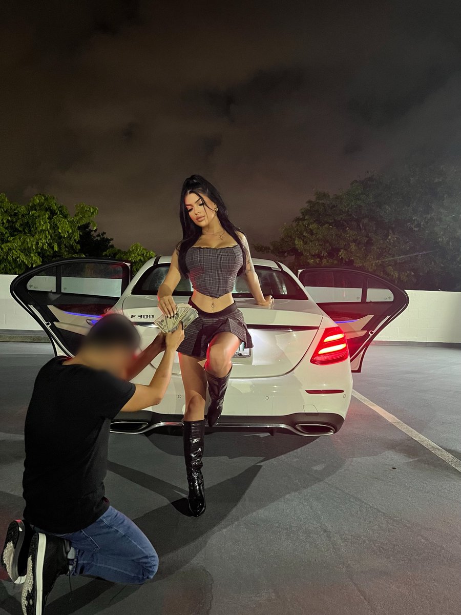 👸🏻💸✨ tweet media