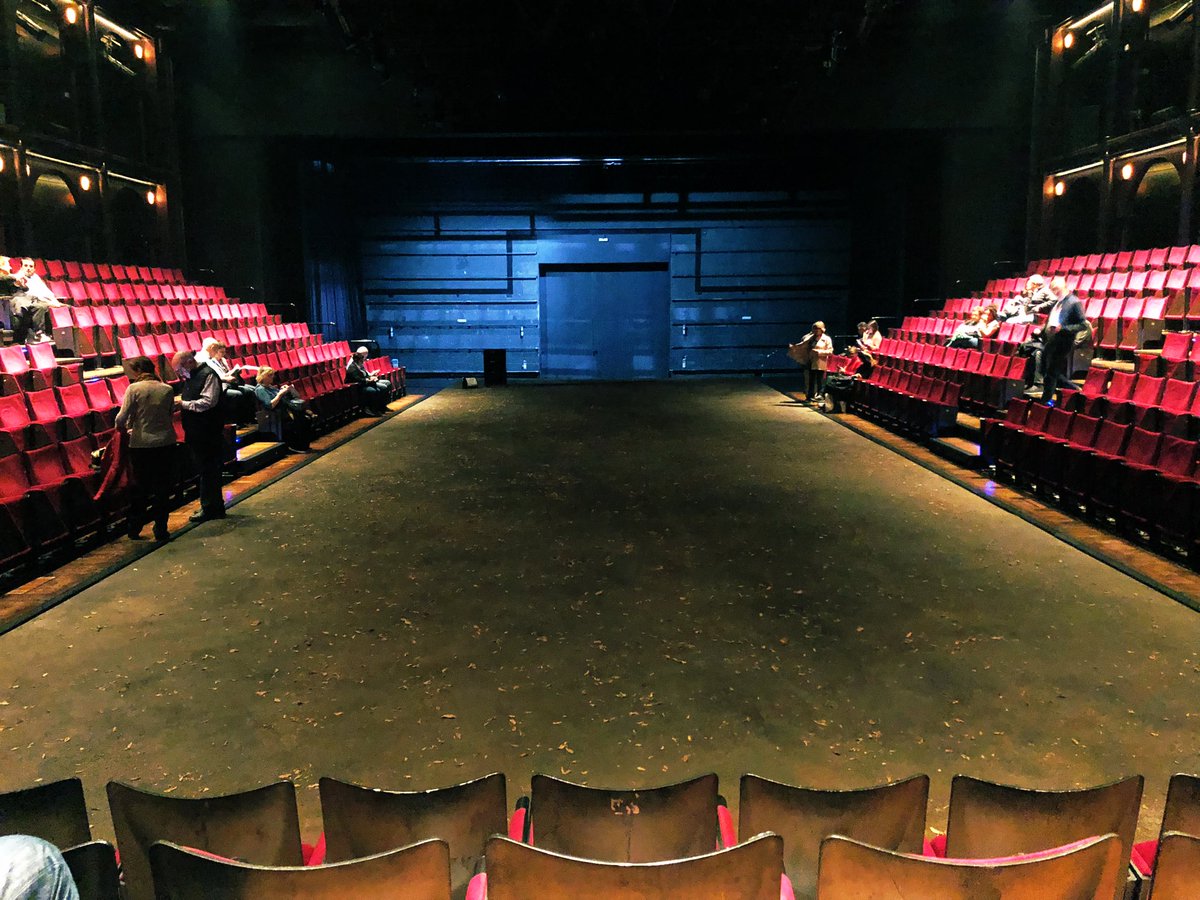 kaixo (@ibadosa) on Twitter photo Apunt per #LaGavina al <a href="/teatrelliure/">Teatre Lliure</a>.
Anar al teatre en temps de maternitat i de crisi(s) mundial és com trobar un oasi 🫶🏼 Apunt per #LaGavina al <a href="/teatrelliure/">Teatre Lliure</a>.
Anar al teatre en temps de maternitat i de crisi(s) mundial és com trobar un oasi 🫶🏼