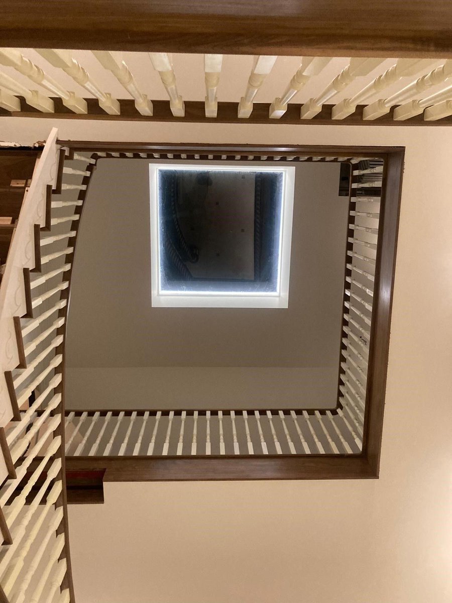 Hi Spec Electrics tweet media