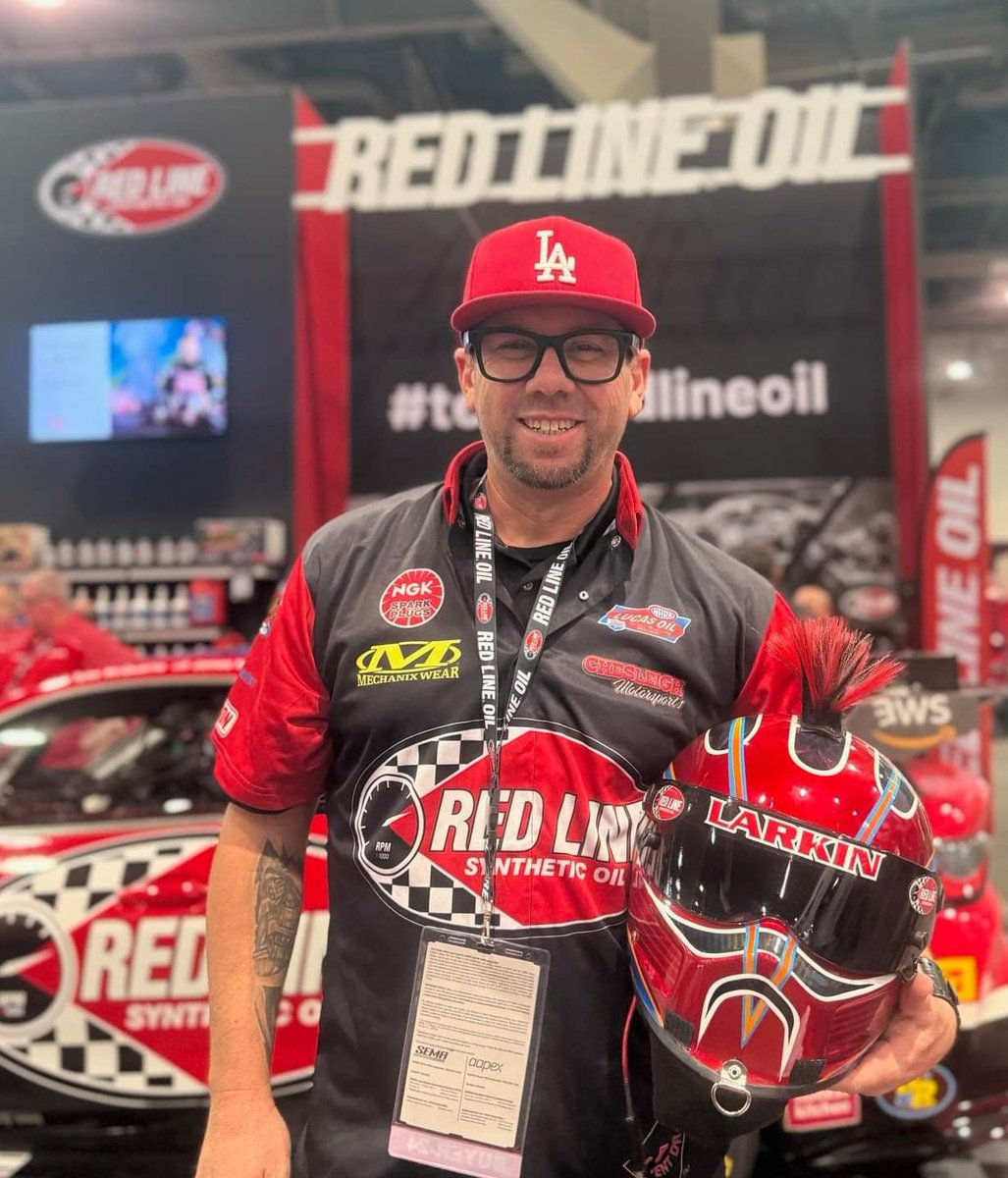 larkinracing's tweet photo. @larkinracing @ the SEMA SHOW for @redlineoil 

#teamredlineoil 
#trevorlarkinracing https://t.co/nhFqQ1sW2b