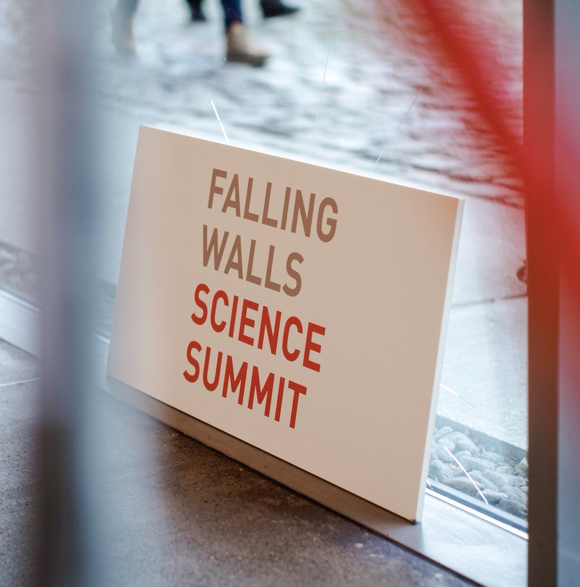 European Research Council (ERC) (@erc_research) on Twitter photo ‘Impact of the US Elections on Global Politics & Society’
8 Nov 10AM
Join debate with ERC grantee Michael Bruter, a #FallingWalls Winner in Social Sciences & Humanities. And with <a href="/SamihaShafy/">Samiha Shafy</a>.
Register to watch live:
falling-walls.com/programme/impa…
More from ERC
bit.ly/ERCatFW2024 ‘Impact of the US Elections on Global Politics & Society’
8 Nov 10AM
Join debate with ERC grantee Michael Bruter, a #FallingWalls Winner in Social Sciences & Humanities. And with <a href="/SamihaShafy/">Samiha Shafy</a>.
Register to watch live:
falling-walls.com/programme/impa…
More from ERC
bit.ly/ERCatFW2024