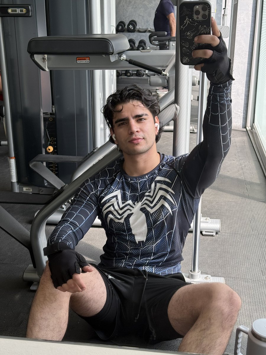 ArnMercurio's tweet photo. Me levantas? Ando cansadon 🤷🏻‍♂️ https://t.co/VXyIvFRyxu