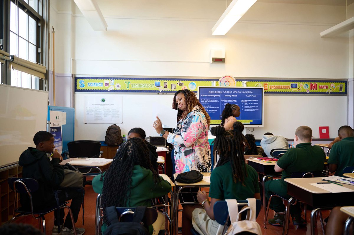 BrooklynSEA's tweet image. 📚✏️ Learning in full swing! Our students are deeply involved in classroom activities, eagerly absorbing knowledge and enjoying the process. 

#ClassroomLearning #EducationMatters #BSEA #StudentSuccess #BrooklynSchool