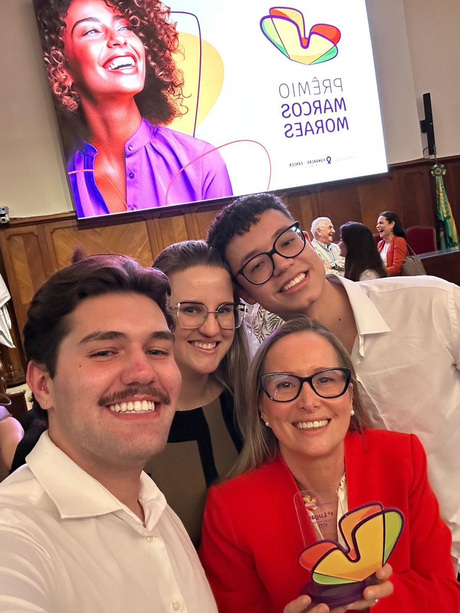 epenfermagem's tweet photo. ❤️🫶 É com grande alegria e orgulho que a EPE-UNIFESP parabeniza e informa que a Profa Dra Edvane Birelo Lopes De Domenico e demais participantes do Programa Acolhe-Onco foram agraciados com o Prêmio Marcos Moraes!!! https://t.co/R5dhJTHmRP