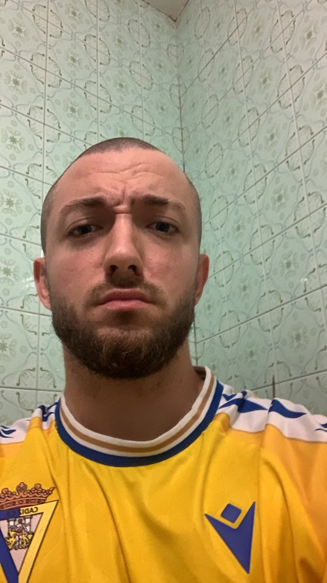 Me acaban de dar el pasaporte rumano tete #recienfollao (por el culo)