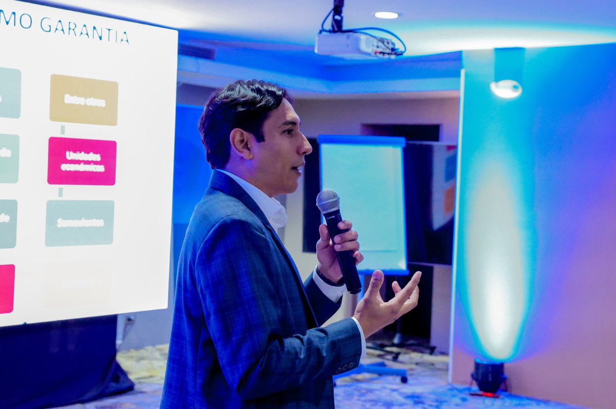 PRONACOMGT's tweet image. Hoy en #GlobalConnect abordamos cómo las garantías mobiliarias e inmobiliarias facilitan el acceso a financiamiento en Guatemala. 🏢💡 En esta capacitación, exploramos su uso, marco legal y aplicación práctica para fortalecer proyectos y mejorar la competitividad empresarial.