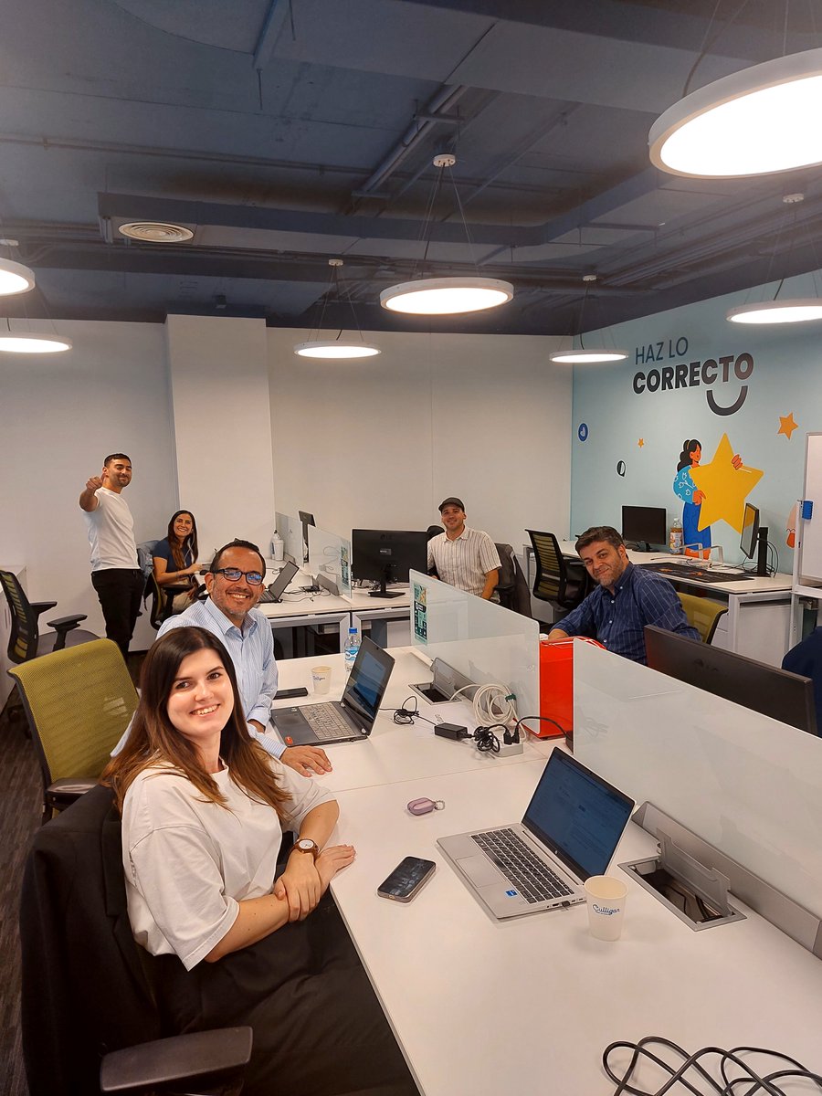 bglobalsolution's tweet photo. Gracias Americar y a su equipo por recibirnos en sus oficinas! 🙌
Muy buena semana de trabajo y colaboración junto con el equipo de @Creatio_Global, preparando lo que se viene... 🚀 https://t.co/fQ646XljCi