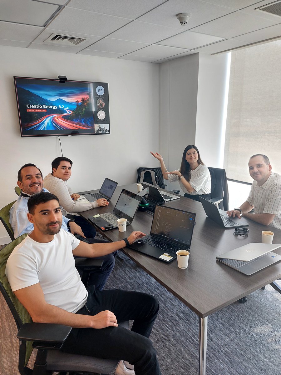 bglobalsolution's tweet photo. Gracias Americar y a su equipo por recibirnos en sus oficinas! 🙌
Muy buena semana de trabajo y colaboración junto con el equipo de @Creatio_Global, preparando lo que se viene... 🚀 https://t.co/fQ646XljCi