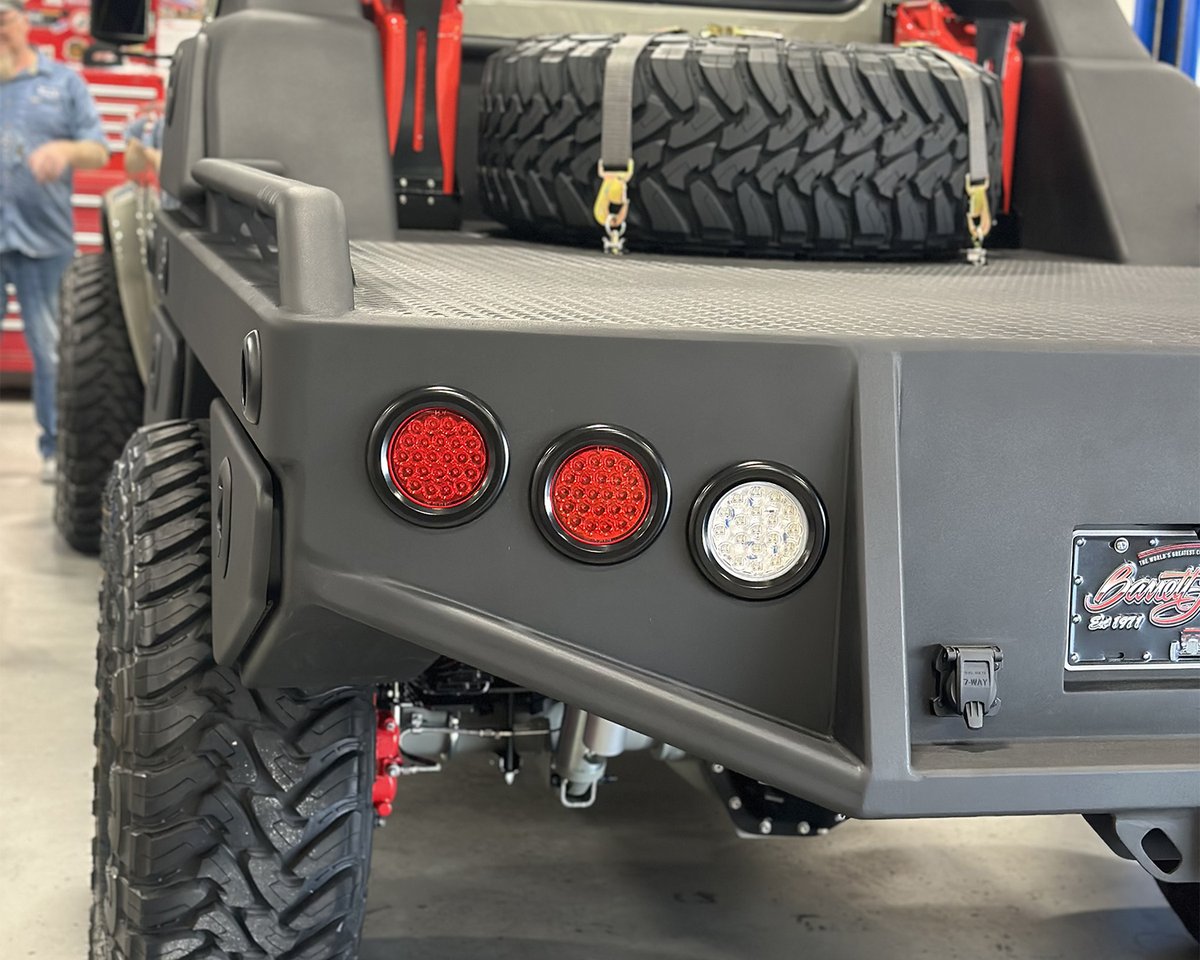 Barrett_Jackson's tweet photo. @mikeroweworks @Dodge @SEMASHOW This #custom four-wheel-drive truck will cross the auction block at the 2025 #Scottsdale Auction, with 100% of the hammer price going to support the #mikeroweWORKS Foundation. Donβt miss this epic #charity moment, January 18-26, 2025!
Read more: https://t.co/Zdjo0cSnaQ https://t.co/GMC2EeiGUn