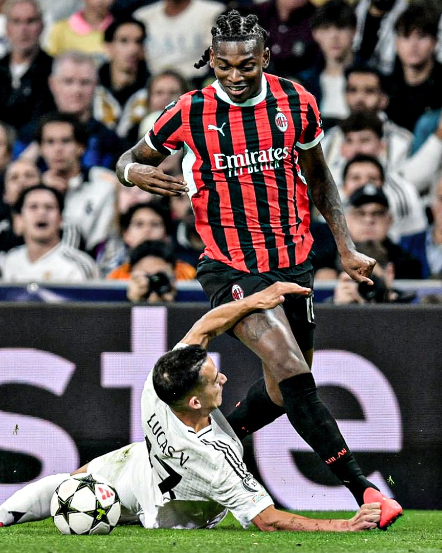 ESPNFC's tweet photo. Rafael Leao really posted an image of him smiling as he dribbled past Lucas Vázquez during Real Madrid vs. Milan 😅 https://t.co/4OLlQObzKV