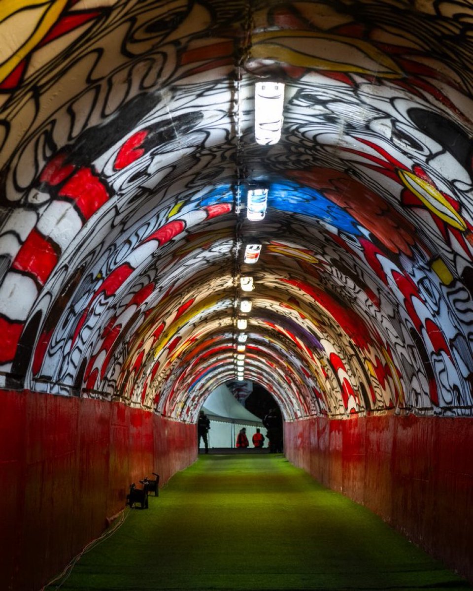 FCBarcelona's tweet photo. This tunnel 😳 https://t.co/WrA3uwbvVu