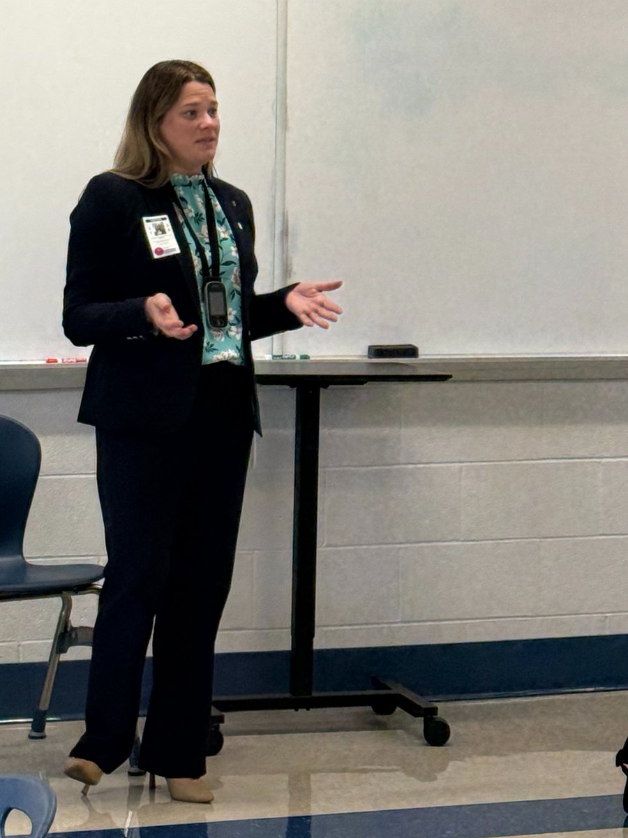 Representing one of the largest corporate foundations in the US, we were excited to have Kristen Rost, Vice President of the Nationwide Foundation and Sr. Director of Corporate Citizenship, share her career journey as well as her grantmaking experience with the BHS YPP students.