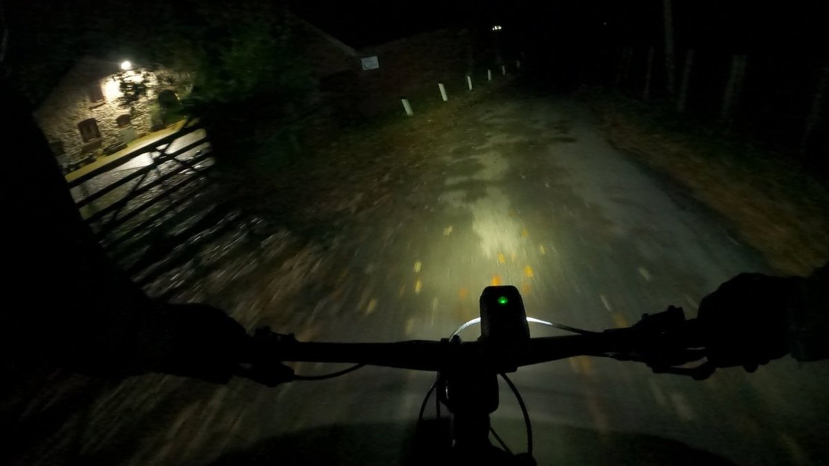 mrjohntudor's tweet photo. Evening #mountainbike ride, loop of Vivod #Llangollen #northwales

5.6 miles
1,104ft elevation gain
43 minites

#mtb #cycling #mtbcycling #cyclist #gropro #trek #procaliber #29er #mtb29 #trekbikes #nighttimeride #lezyne #bikelights #keepsafe  #strava #stravacycling https://t.co/EgOrTp5G2x