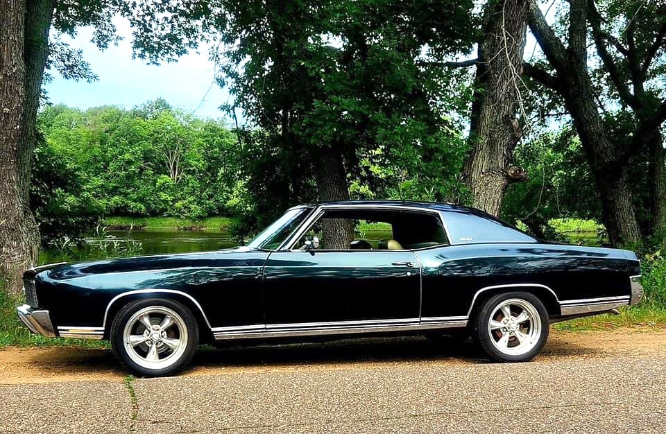 Congratulations to Mike Glomski, whose 1971 Monte Carlo was voted Photo of the Month for November!

Check out Mike's Monte on our website: montecarlocarclub.com

Join us on Facebook and enter your Monte into our December contest on November 25th!
facebook.com/groups/monteca…