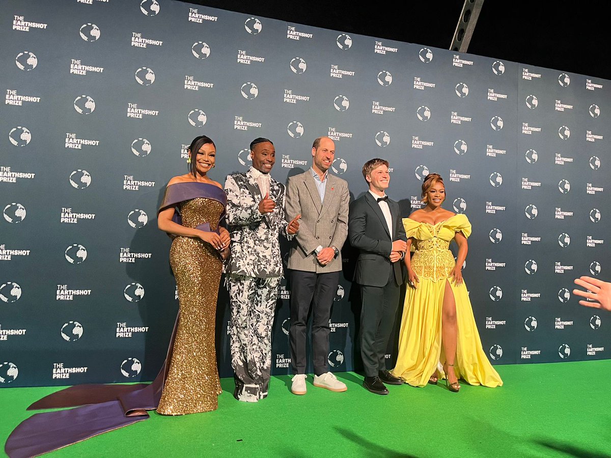 <a href="/EarthshotPrize/">The Earthshot Prize</a> right now in #SouthAfrica green carpet 💚 
<a href="/Bonang/">Bonang Matheba 👑</a>
<a href="/NomzamoMbatha/">Nomzamo Mbatha</a> #PrinceWilliamInSouthAfrica
#EarthshotCapeTown #Earthshot