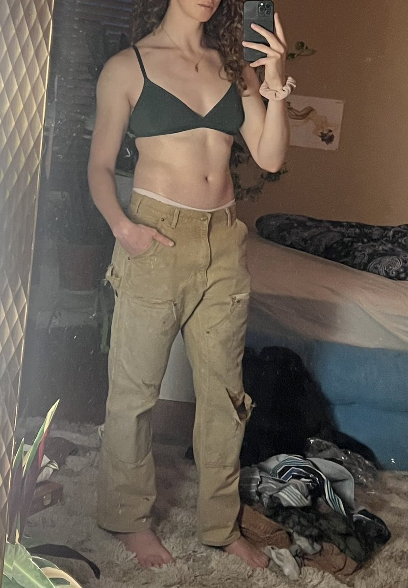 daisy_la_mode's tweet photo. if ur feeling sad or happy this is a great time to masturbate 💁🏼‍♀️ https://t.co/zaxL68ISqi