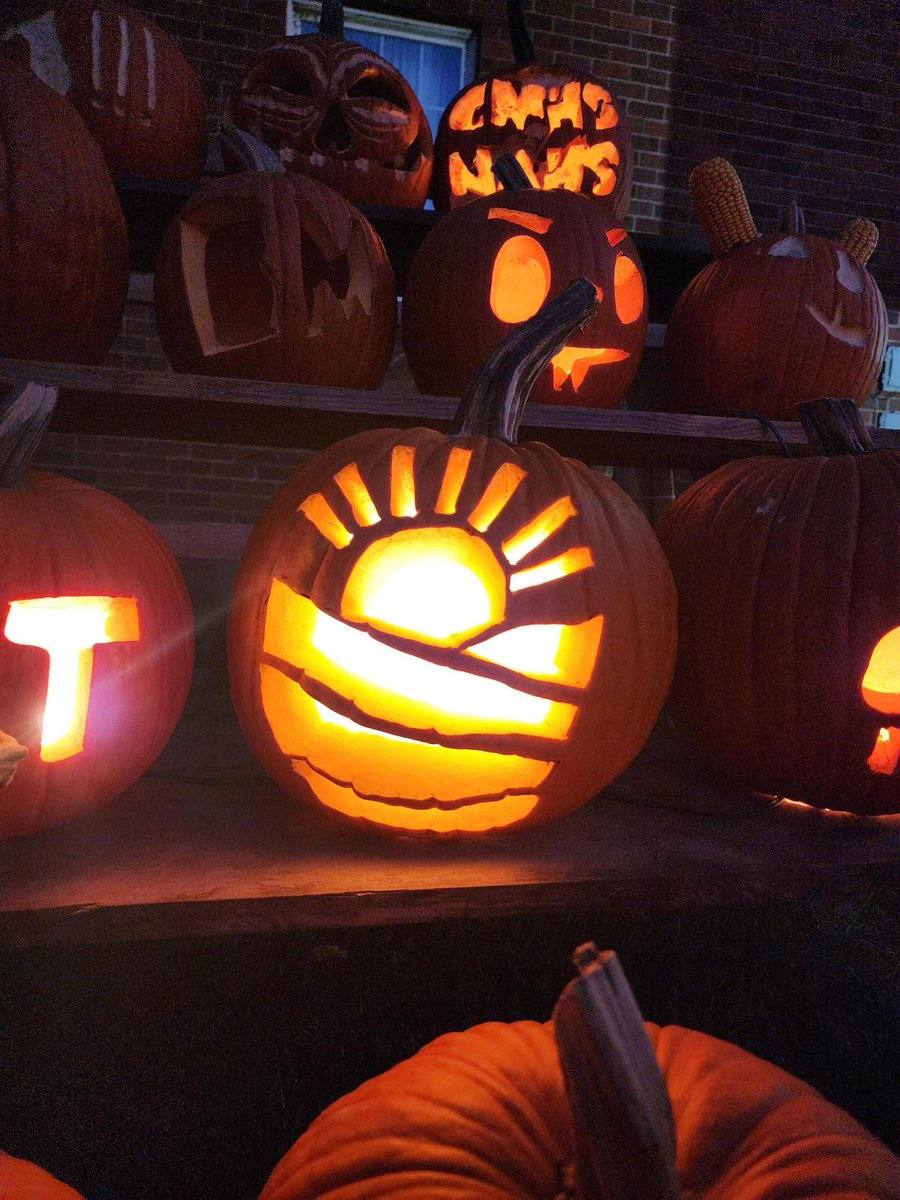 firstascentwv's tweet photo. First Ascent members had a scarily good time this spooky season!  it was all treats, no tricks! 🎃✨
We’re ready to level up this month’s adventures—stay tuned.

#firstascent #morgantown #wvu #wvugrad #halloween #spookyseason #happynewmonth https://t.co/E8CTVX4NS2