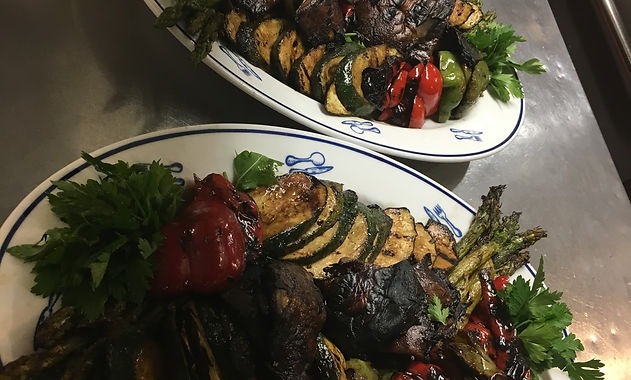 melivingcom's tweet image. Dine Locally | robertos #ogunquitmaine #mainedining #mainerestaurants #Robertos #PerkinsCove #Perkinscoveinns #maine #MaineLiving #NewEnglandLiving #ItalianFood