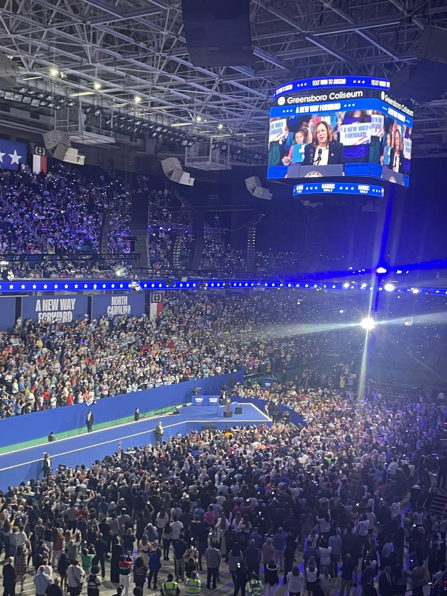 ebwtherundown's tweet photo. @VoteHarrisOut @suddenlysobbing Greensboro, NC last month and there were no celebrities present. If his supporters can say 2020 was rigged, I’m ringing the bell too. 😴 #VoterInterference https://t.co/04SA0nE9Vt