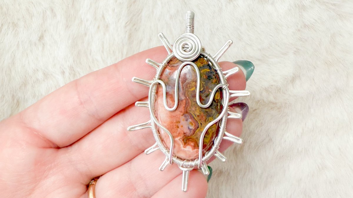 mildhippie's tweet image. crystal desert landscape necklaces 🏜️🌵

a part of my “desert autumn” collection coming Friday November 8th at 8pm eastern time