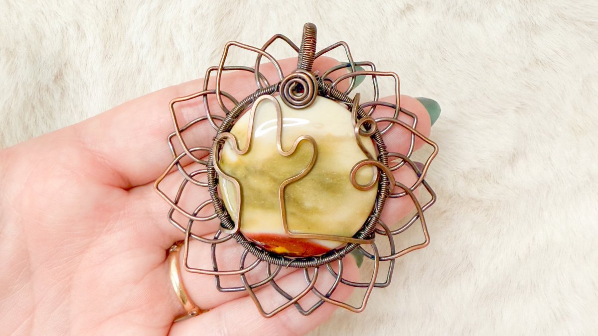 mildhippie's tweet image. crystal desert landscape necklaces 🏜️🌵

a part of my “desert autumn” collection coming Friday November 8th at 8pm eastern time