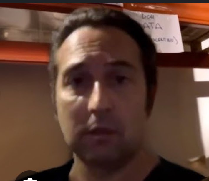 Carlos González tweet media